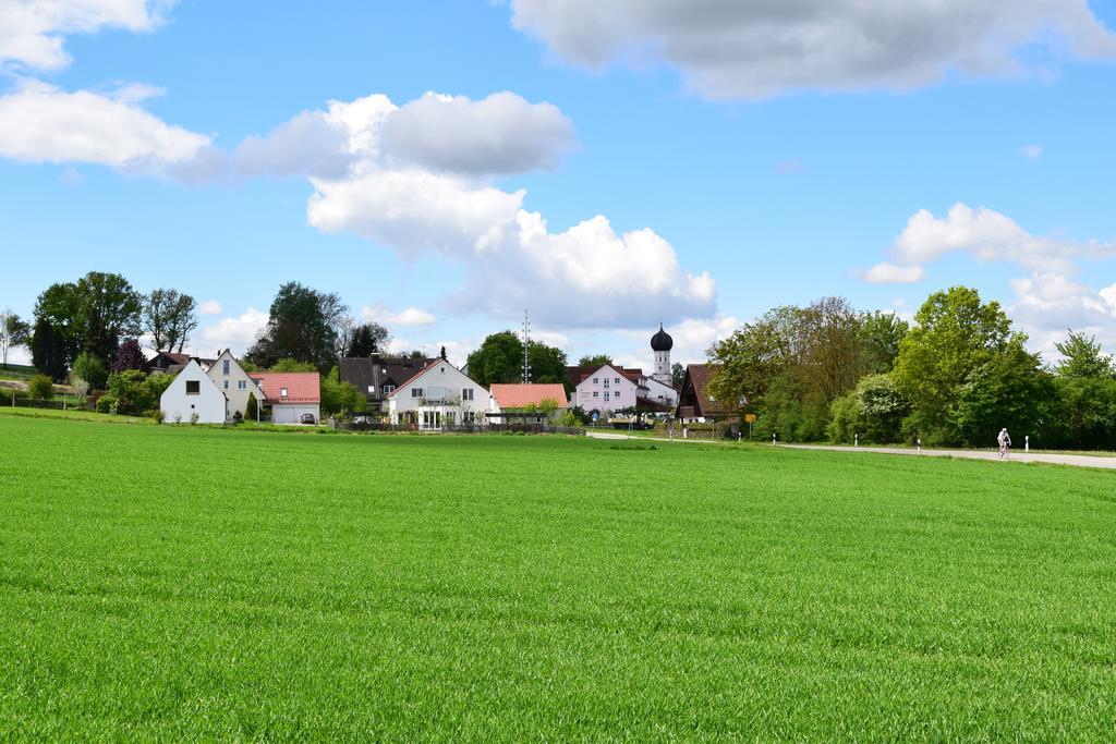 Gasthaus Und Hotel Goettler Josef Rumeltshausen Eksteriør billede